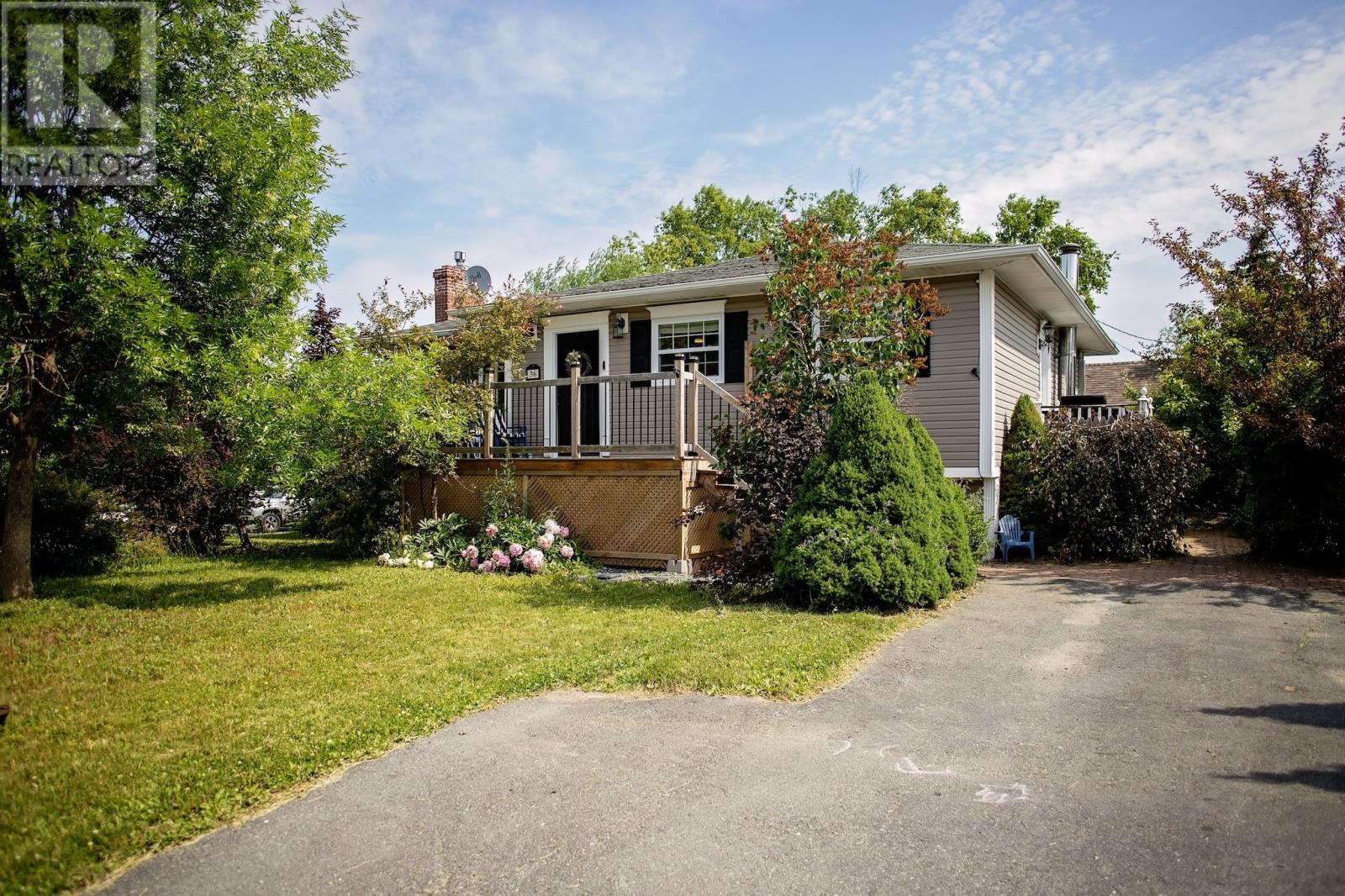36 Brown Crescent  Gander NL A1V 1R4 photo