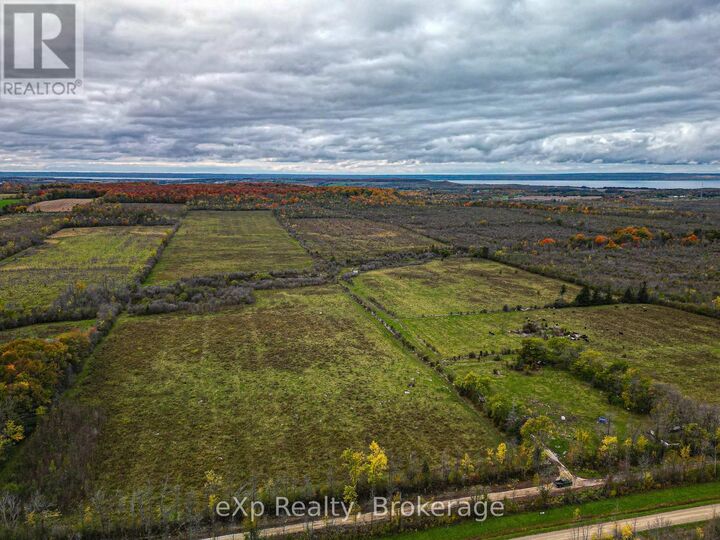 32 St Vincent Sydenham Townline  Meaford ON N0H 1B0 photo