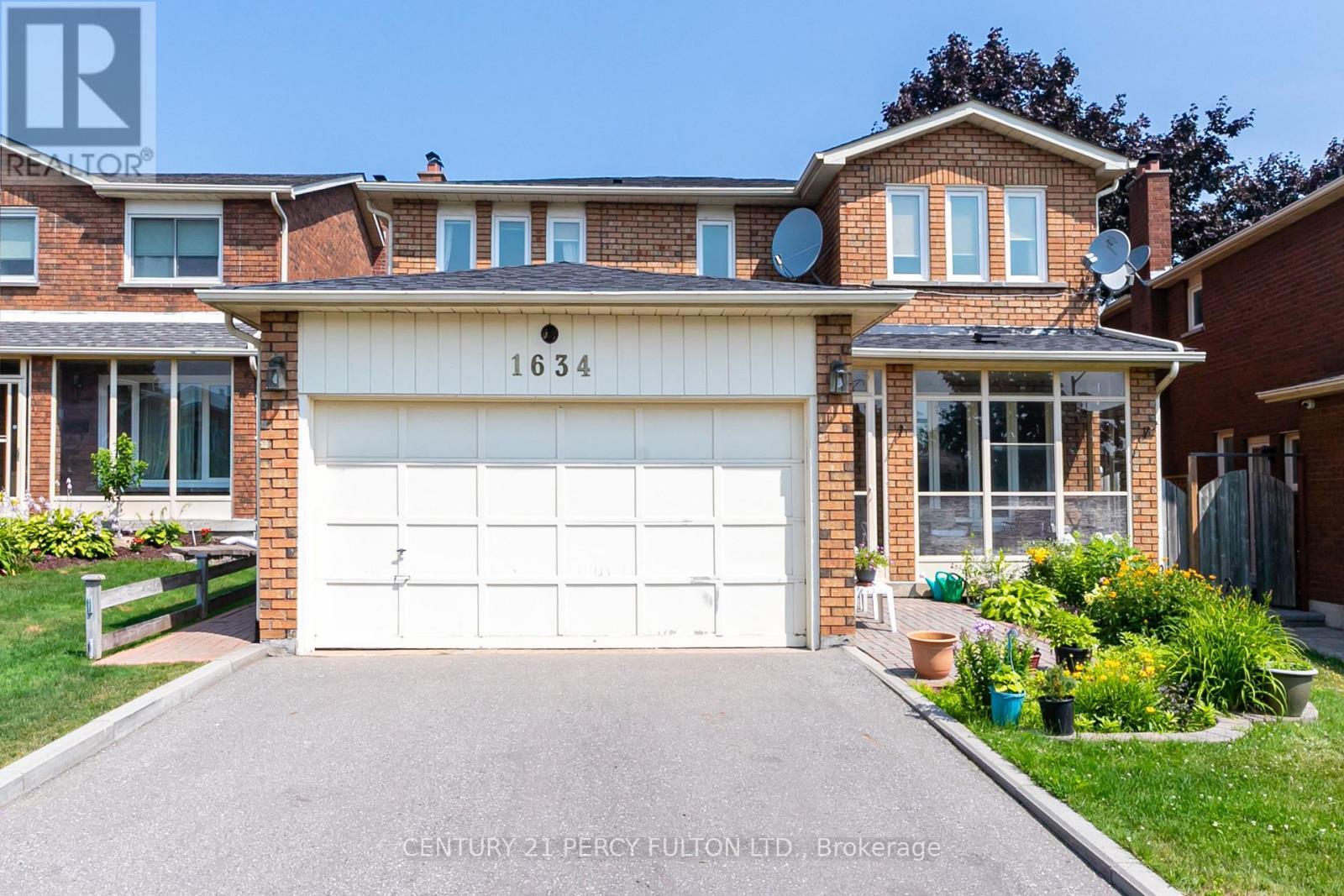Property Photo: 1634 Beaton Way ON L1X 1X8
