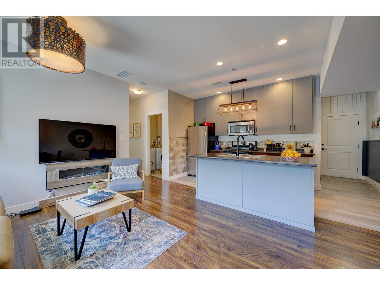 Property Photo: 5170 Dallas Drive 308 BC V2C 0C7