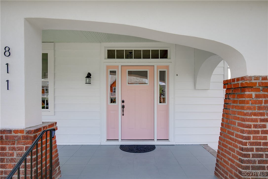 Property Photo:  811 Edge Hill Road  VA 23222 