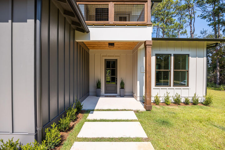 Property Photo:  33 Eagle Place  FL 32439 