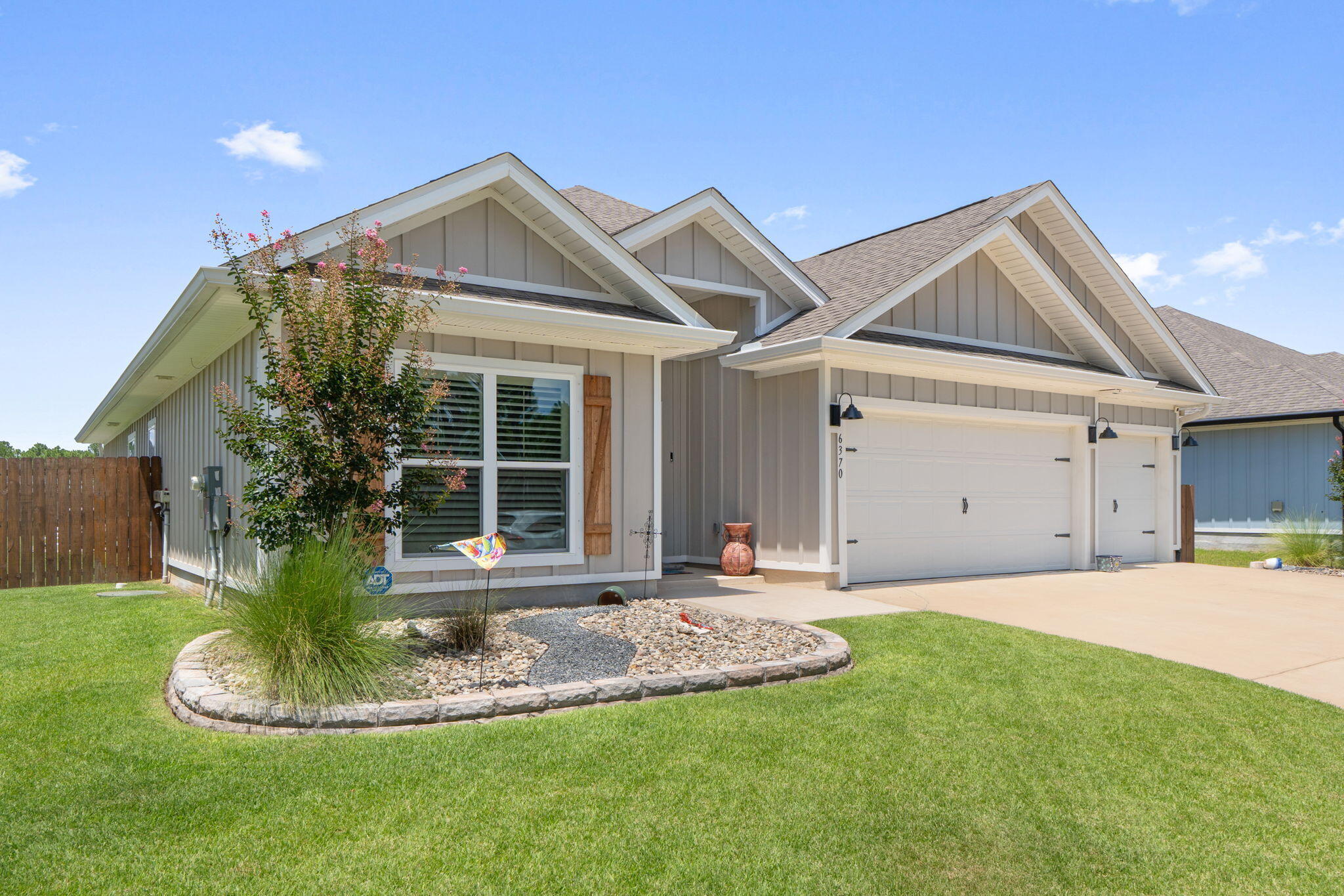 Property Photo:  6370 Forest Bay Avenue  FL 32563 