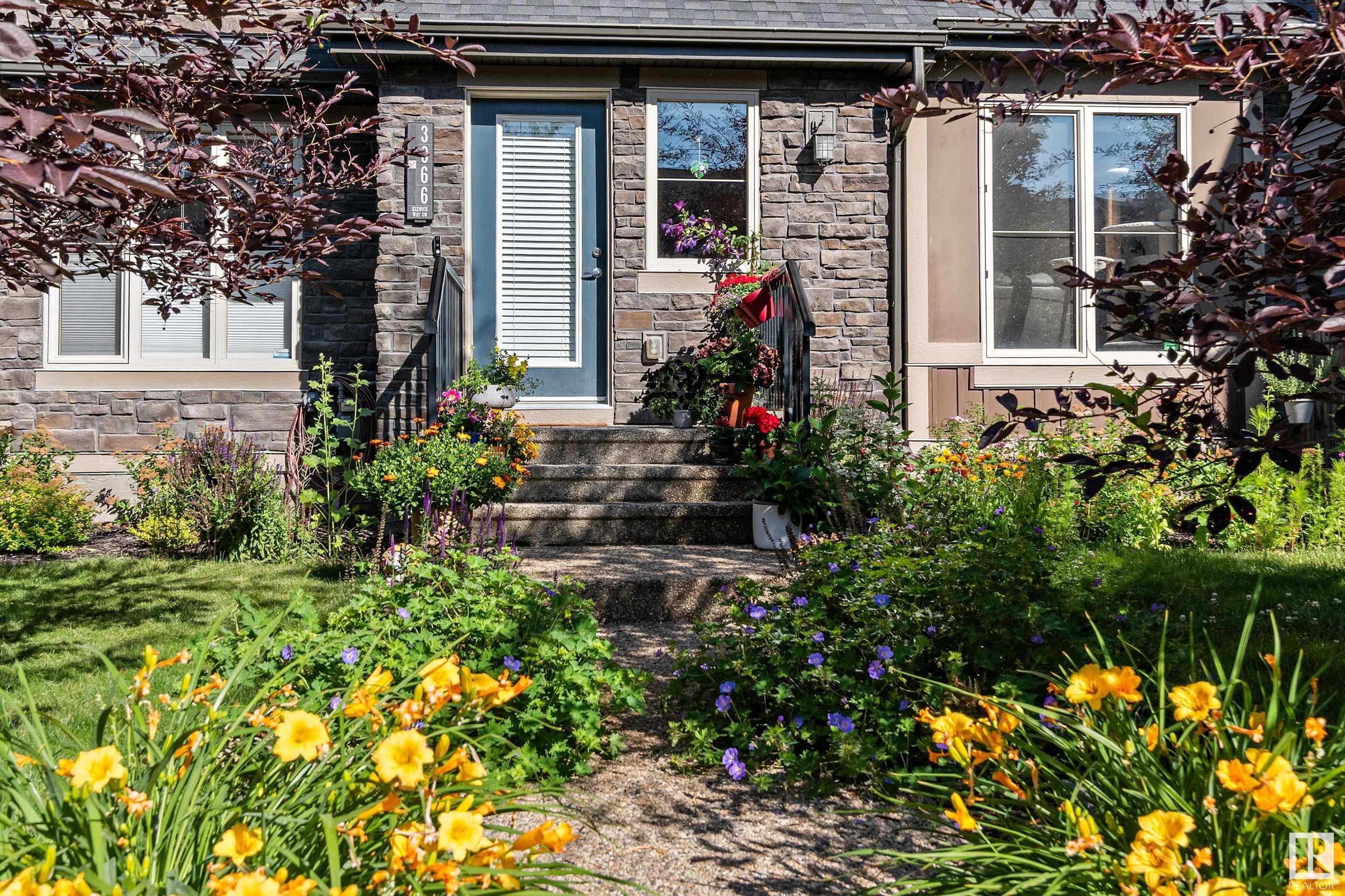 Property Photo:  3066 Keswick Way SW  AB T6W 2R2 