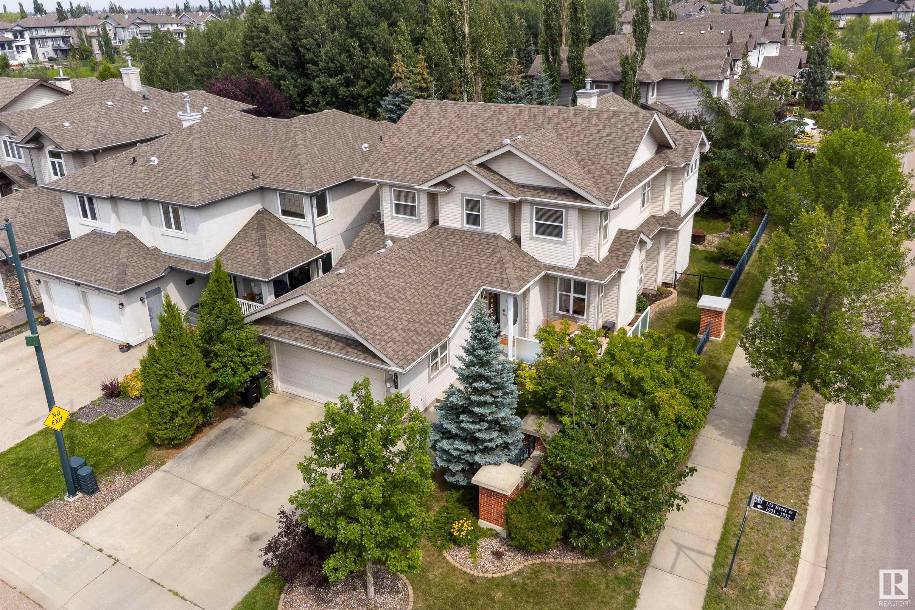 1931 125 Street SW  Edmonton AB T6W 0A1 photo