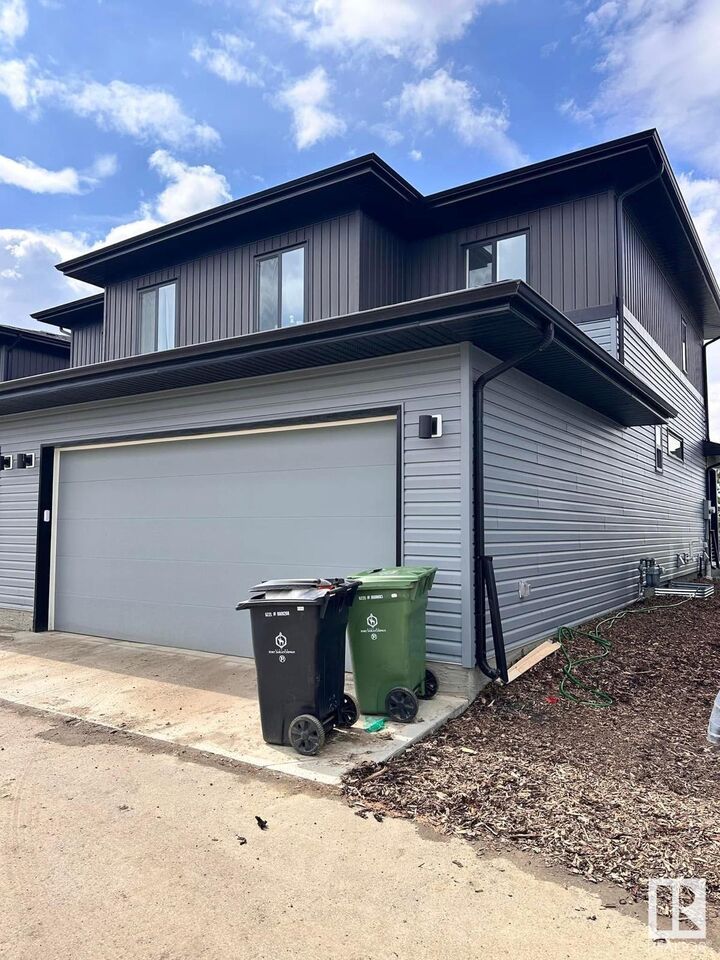 Property Photo: 75 Greenfield Link AB T8L 0Y1
