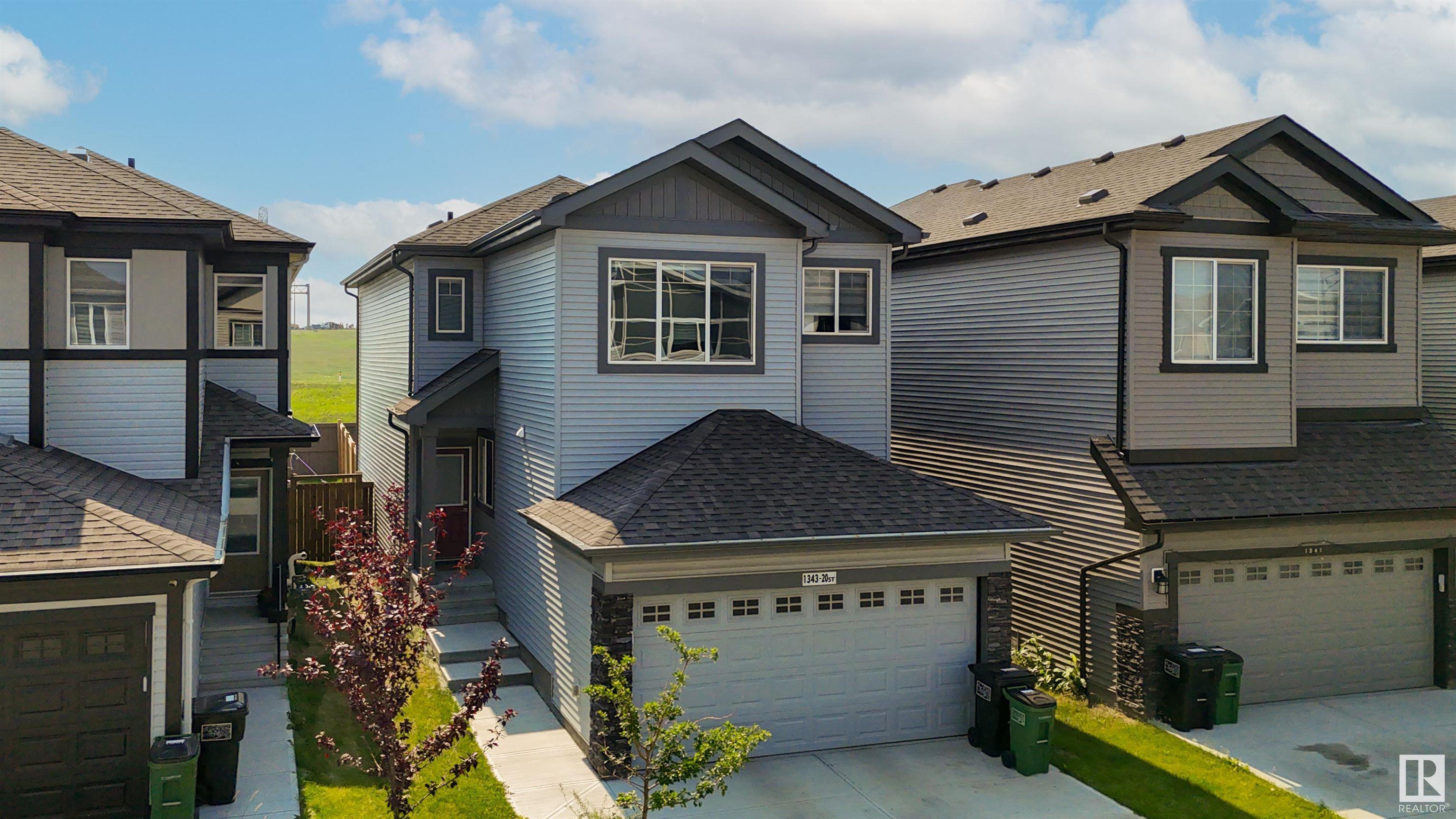 Property Photo:  1343 20 Street NW  AB T6T 2R7 