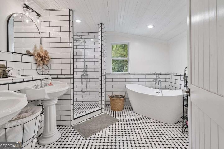 Property Photo: 104 Cherry Street GA 30103