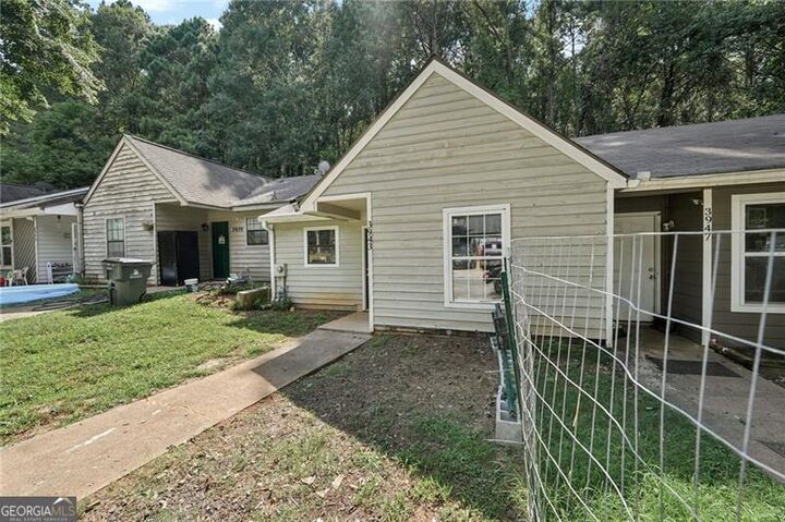 Property Photo: 3943 Henry Court GA 30101
