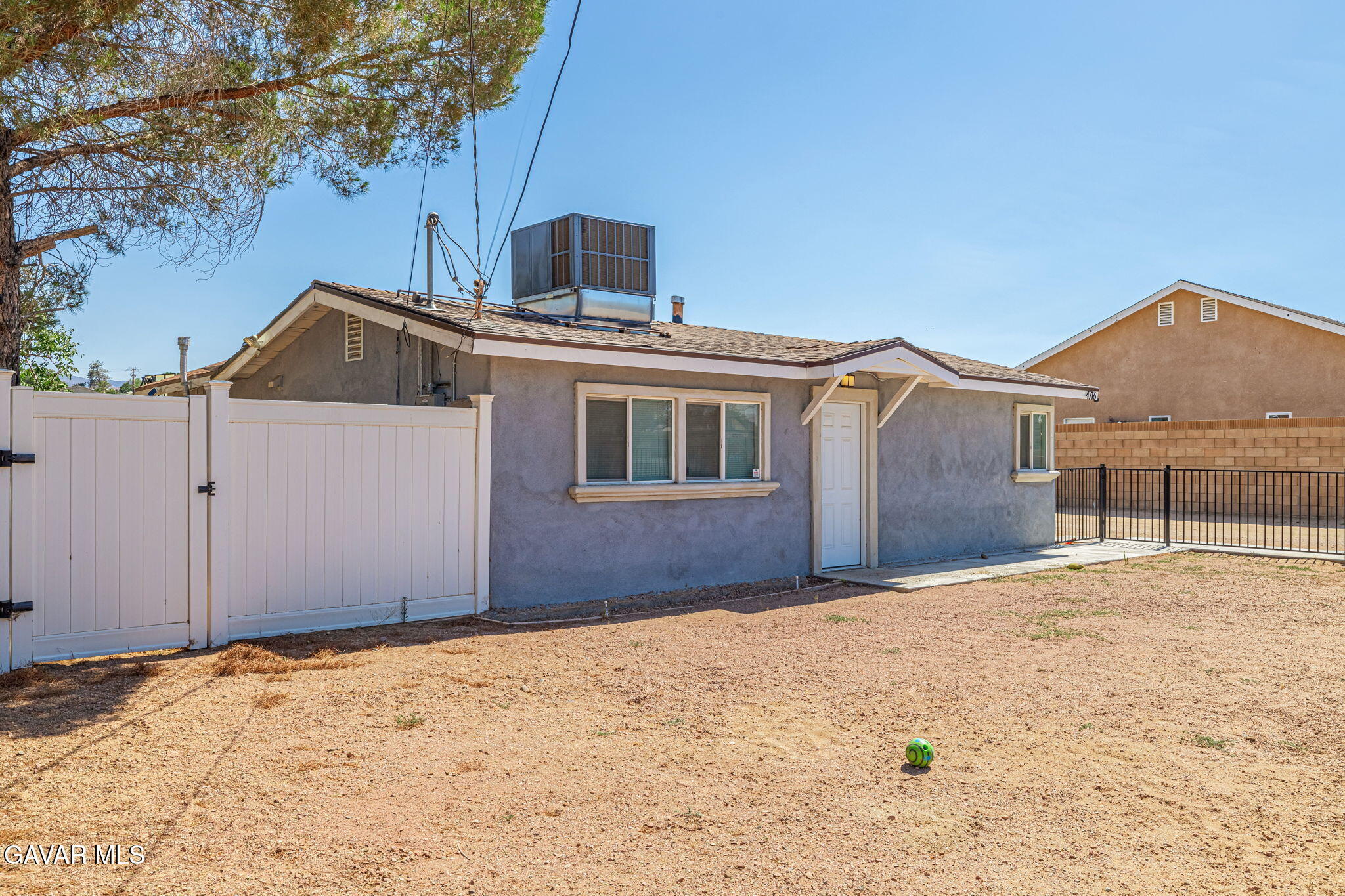 Property Photo:  4716 W Avenue L10  CA 93536 