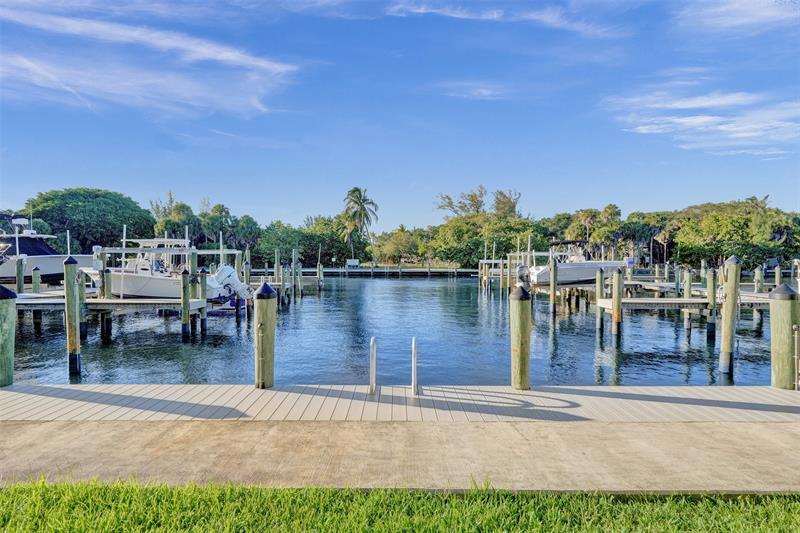 Property Photo:  2724 Treasure Cove Cir  FL 33312 