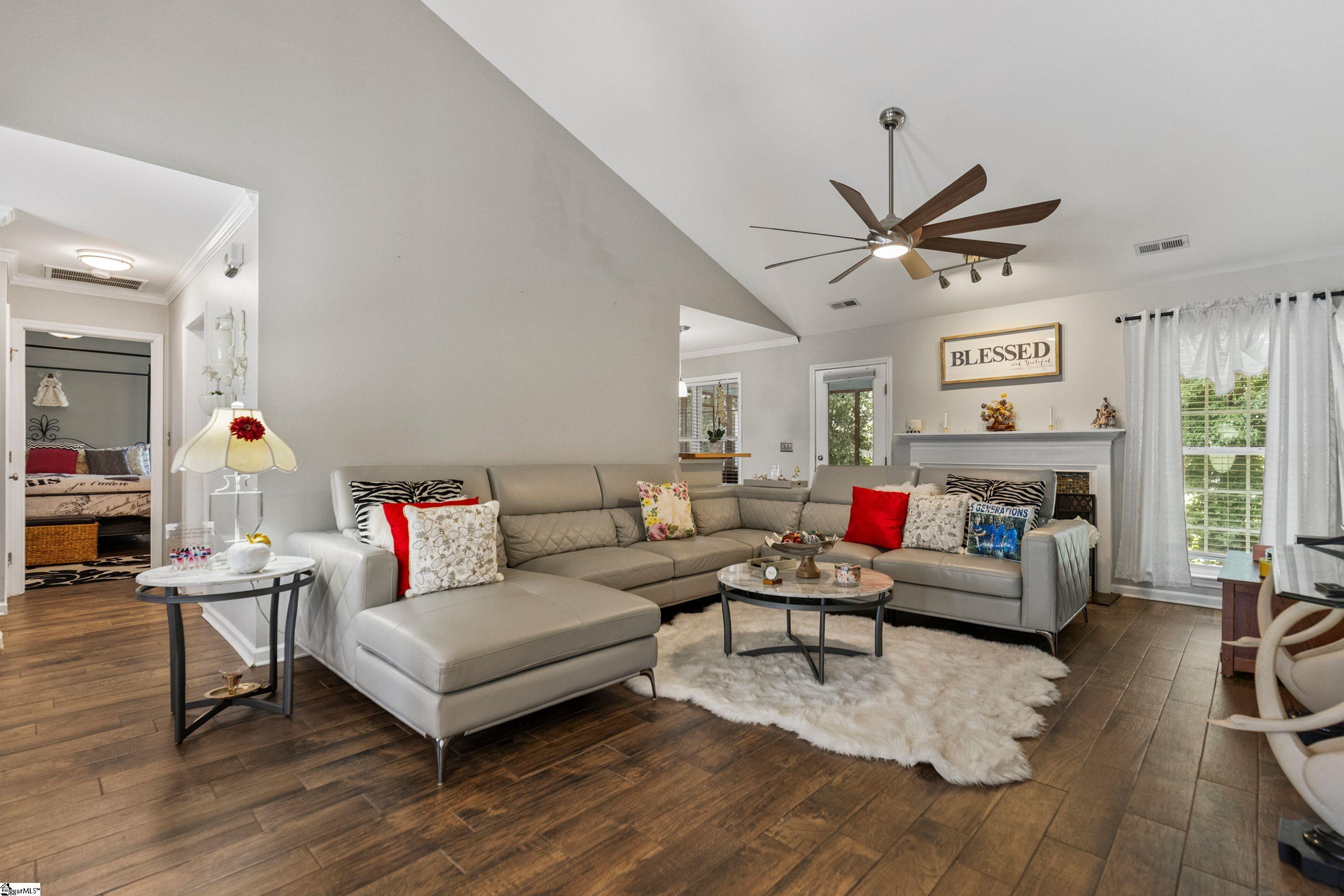 Property Photo: 311 N Autumn Crest Place SC 29687