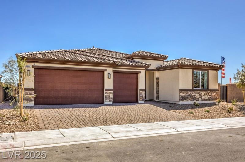 Property Photo:  1304 William Lake Place 61  NV 89084 