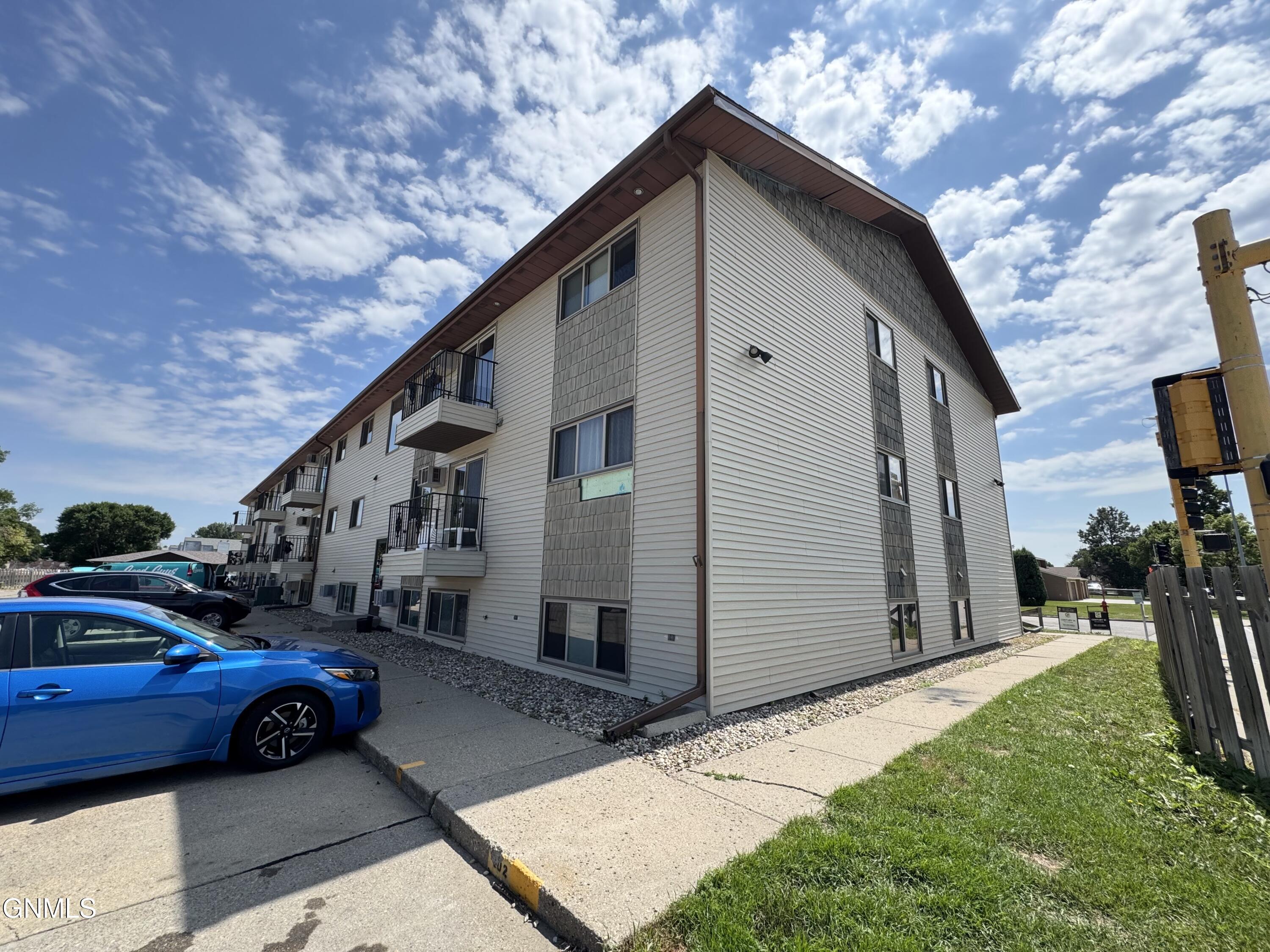 Property Photo:  1112 Portland Drive 101  ND 58504 
