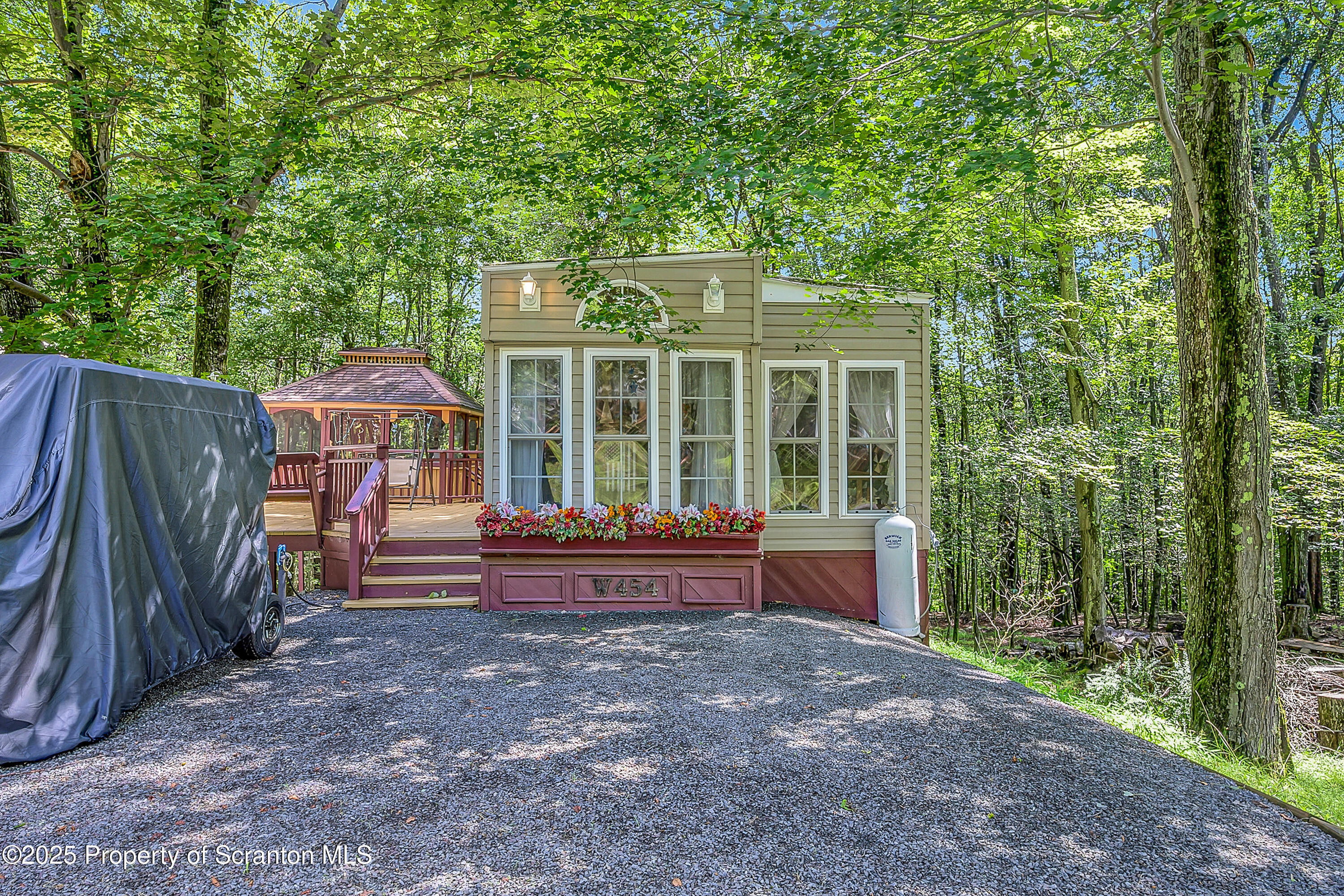 454 Fox Terrace  Covington Twp PA 18424 photo