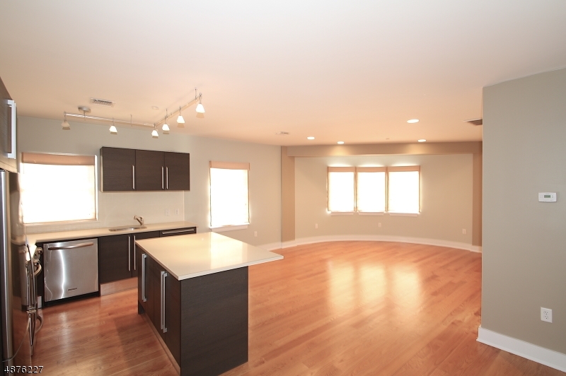 Property Photo: 268 Main St, Unit 3 NJ 07940