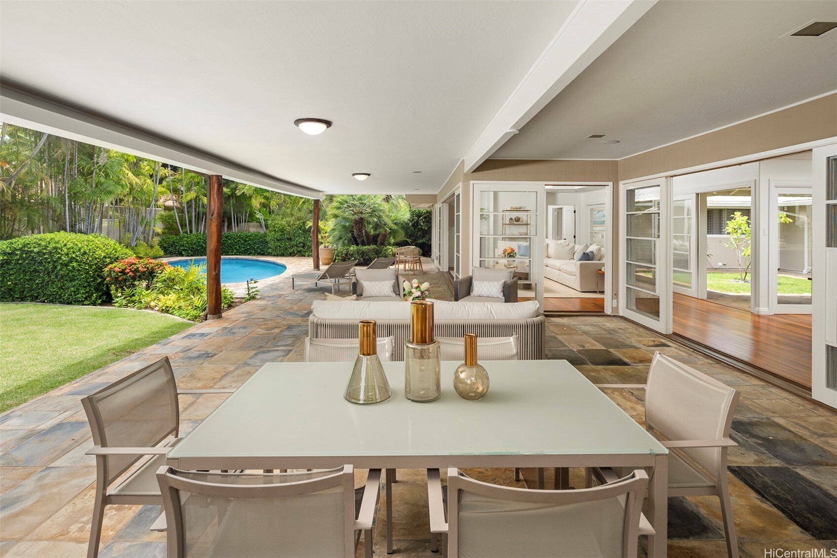 Property Photo: 646 Honua Street HI 96816