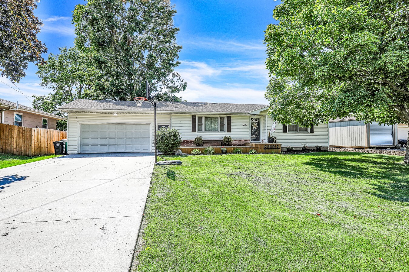 Property Photo: 405 S Clark Avenue IA 50228