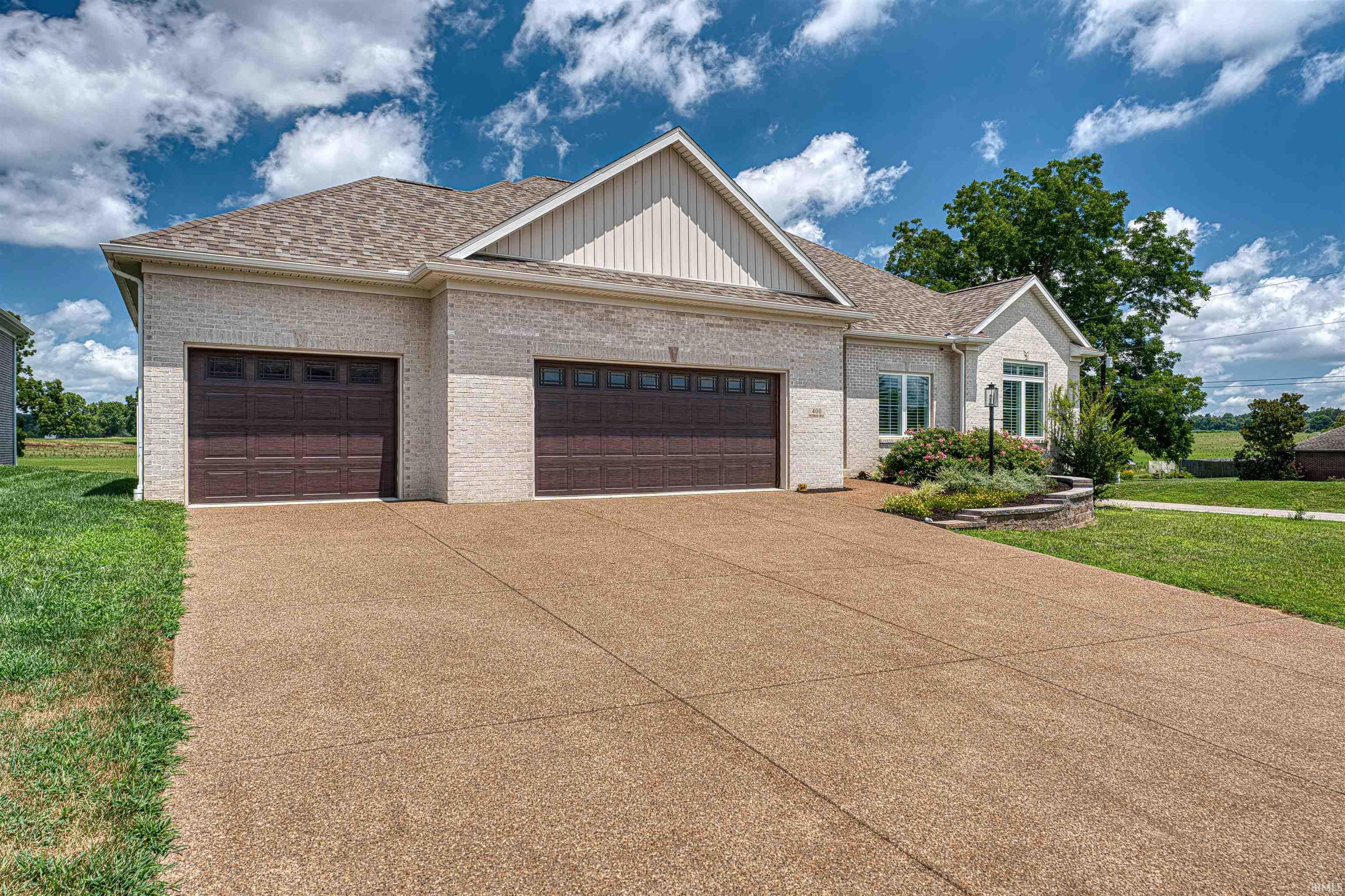 Property Photo: 400 Westbriar Circle IN 47630