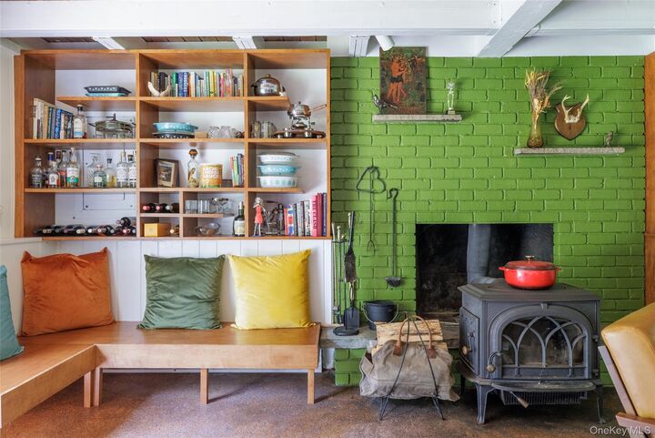Property Photo:  10 Norman Road  NY 12480 