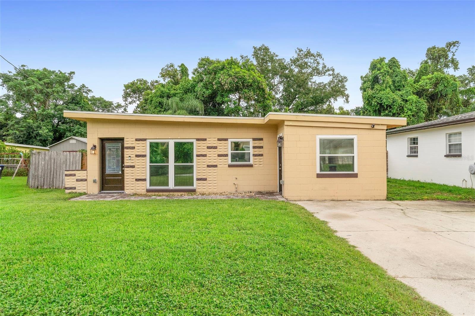 Property Photo: 1909 White Avenue FL 32806