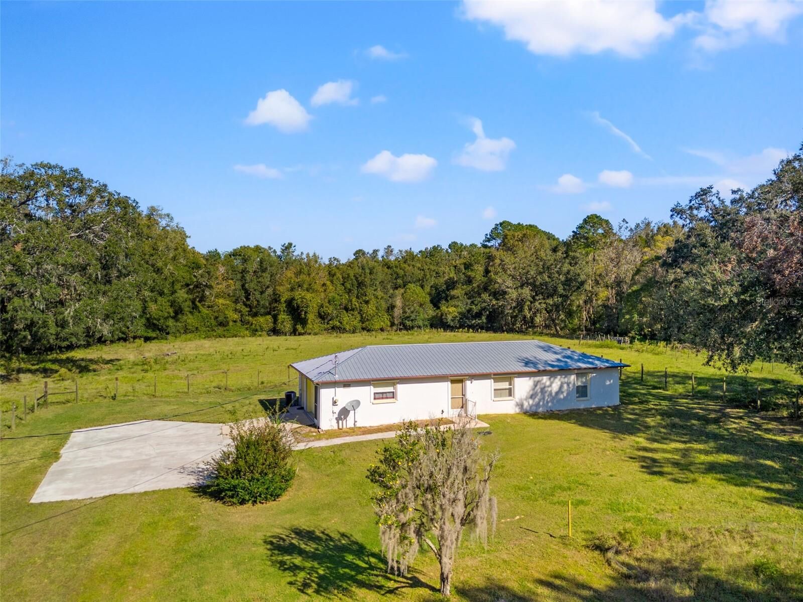 Property Photo:  22325 Whitman Road  FL 34601 