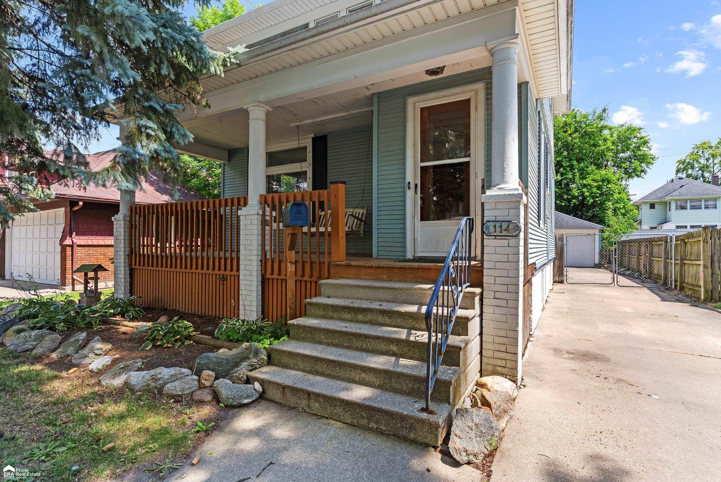 Property Photo:  114 S Carolina Street  MI 48602 