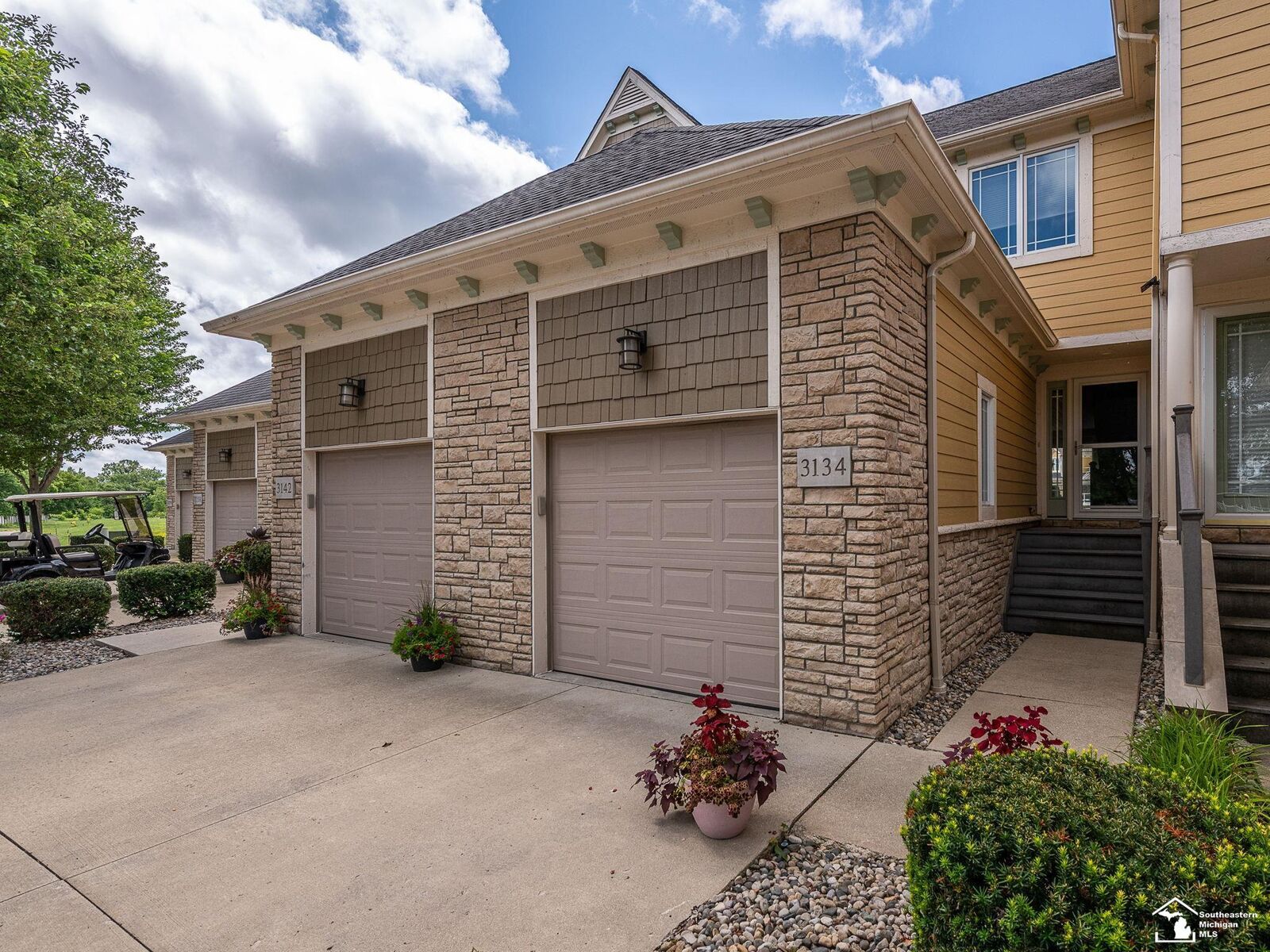 Property Photo:  3134 Charme Harbor Drive  MI 48162 