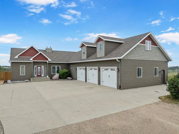 Property Photo:  1320 37th Ave SE  ND 58701 