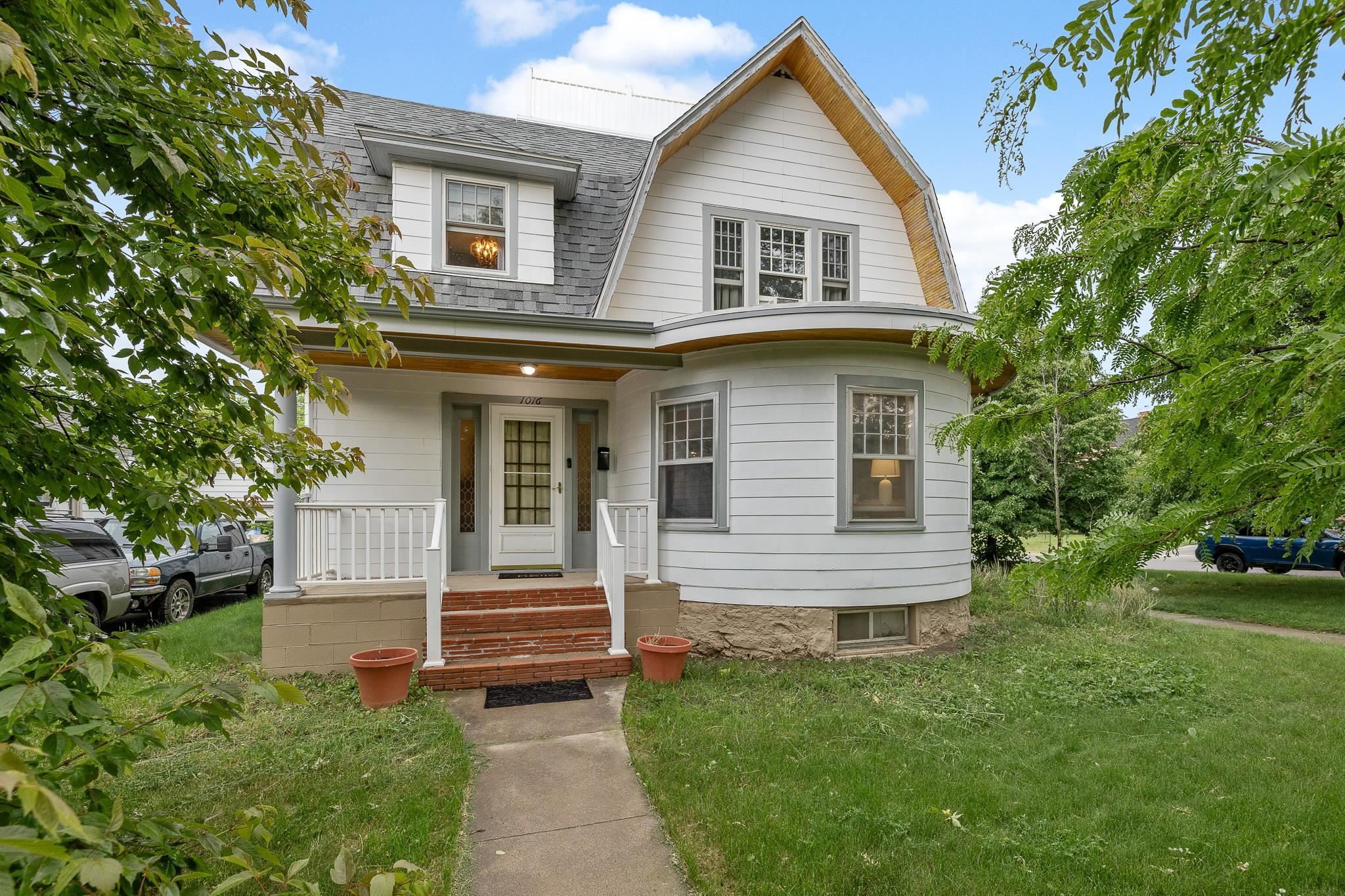 Property Photo:  1016 West Boulevard  SD 57701 