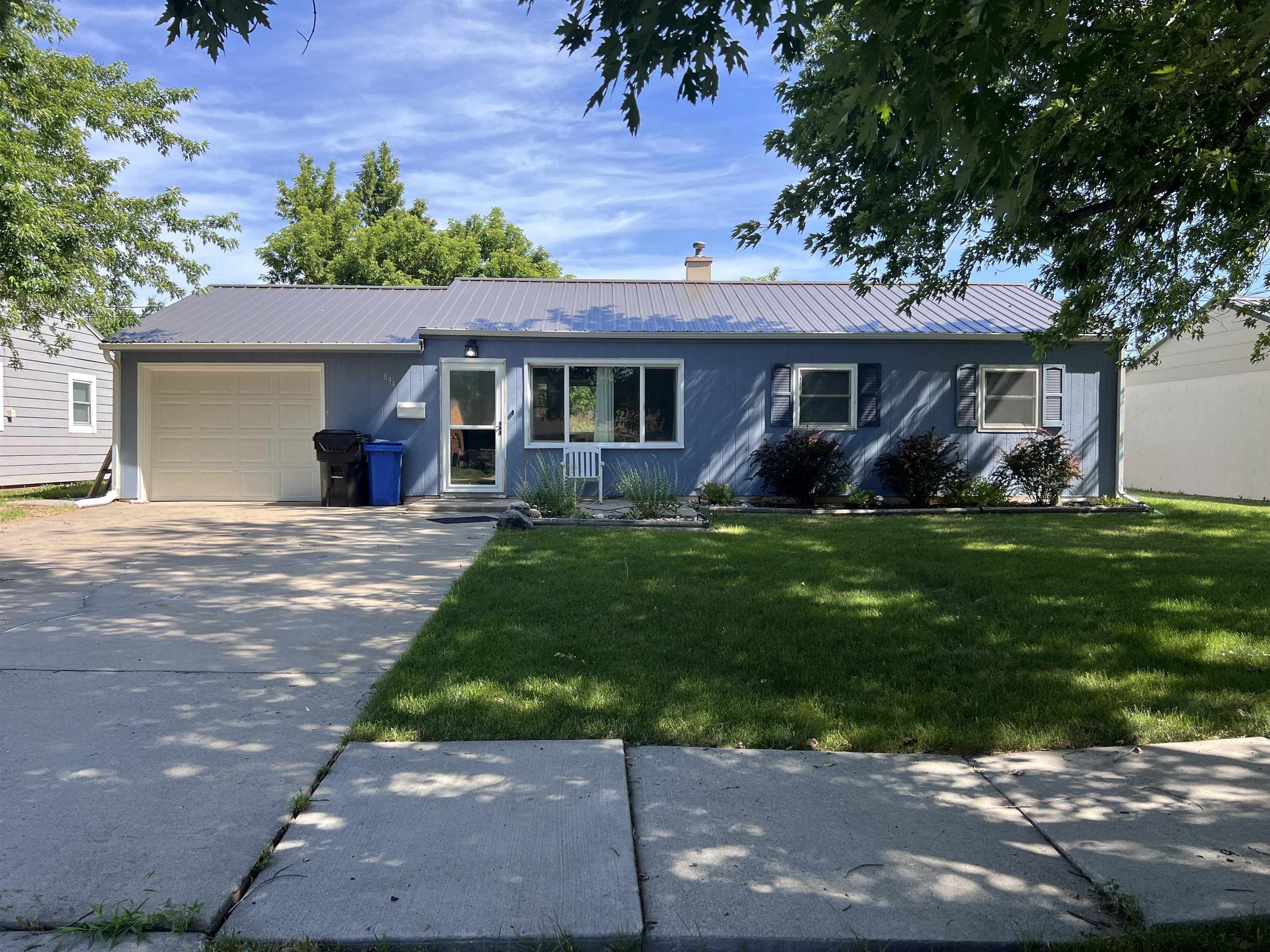 Property Photo: 834 E Tallent Street SD 57701