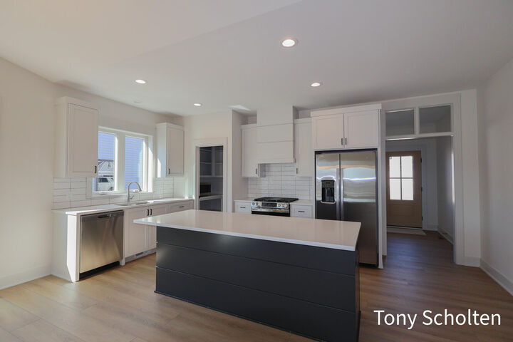 Property Photo:  5178 Blendon Meadow Circle  MI 49426 