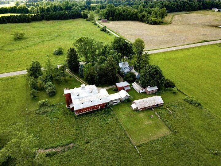Property Photo: 9791 S Hillsdale Road MI 49242