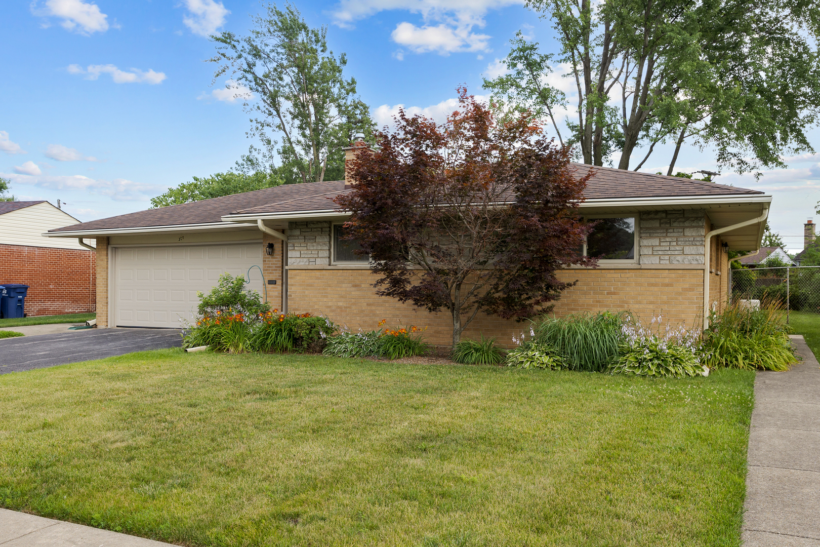 301 Lance Drive  Des Plaines IL 60016 photo