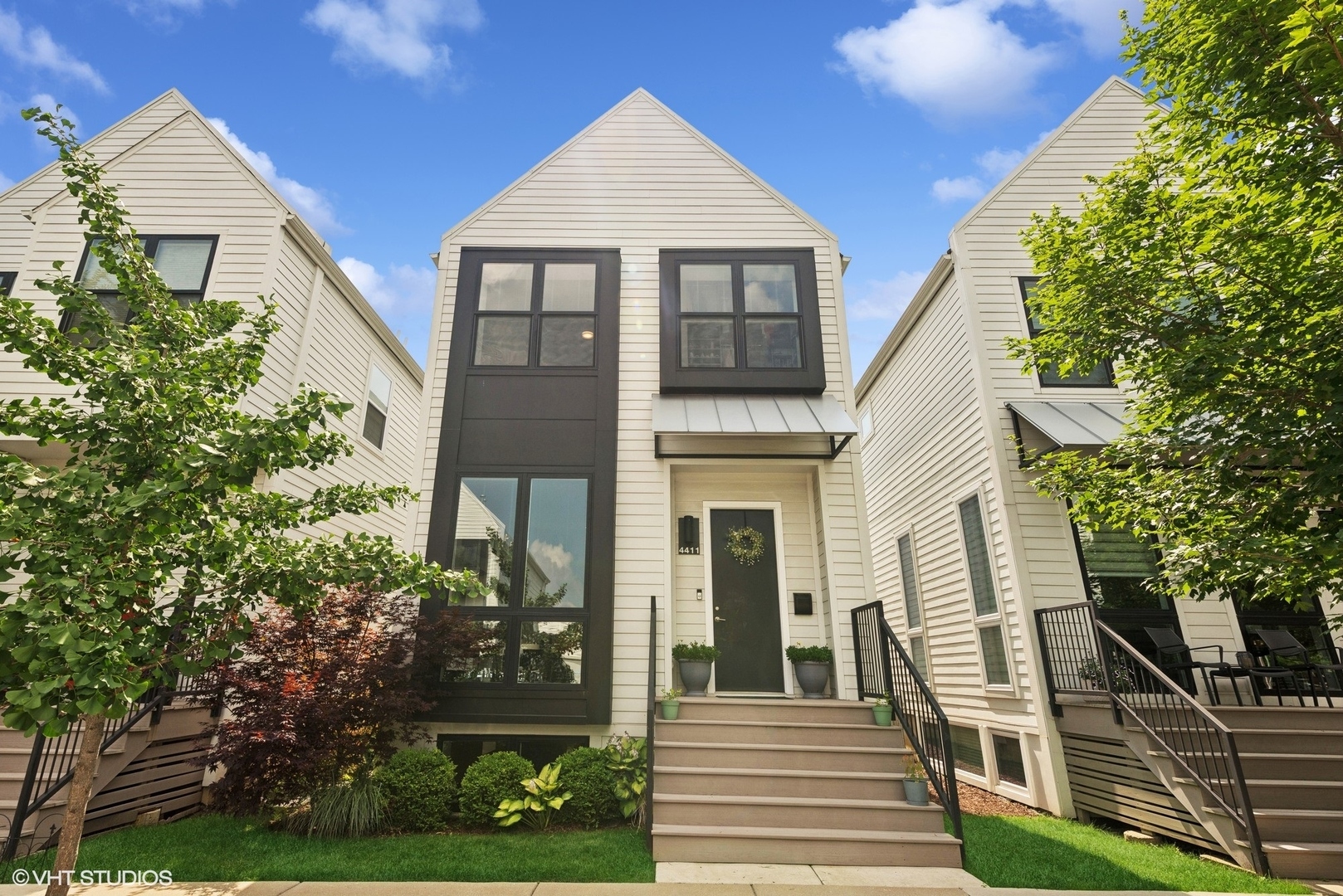 Property Photo:  4411 W Waveland Avenue  IL 60641 