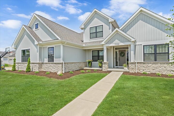 Property Photo: 1102 Morningside Lane IL 61853