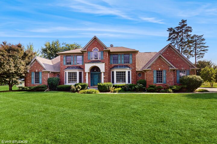1527 Lexington Circle  Schaumburg IL 60173 photo