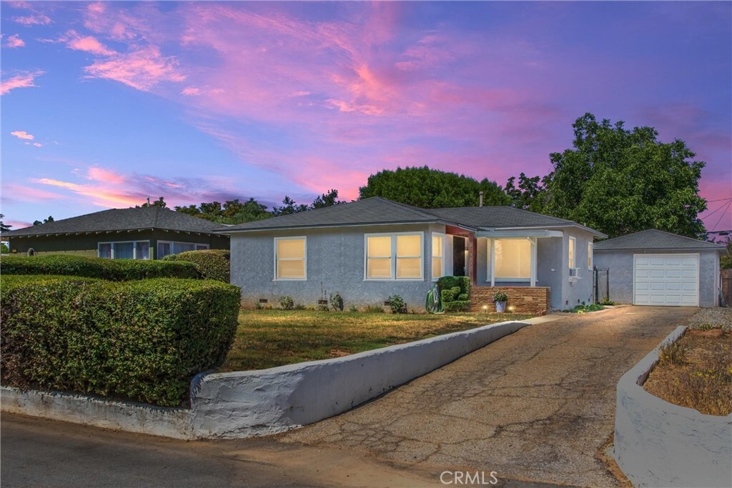 961 Orange Avenue  Beaumont CA 92223 photo