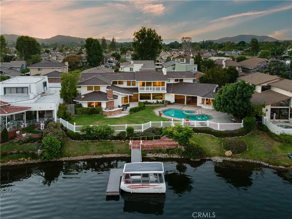 Property Photo:  3924 Fairbreeze Circle  CA 91361 