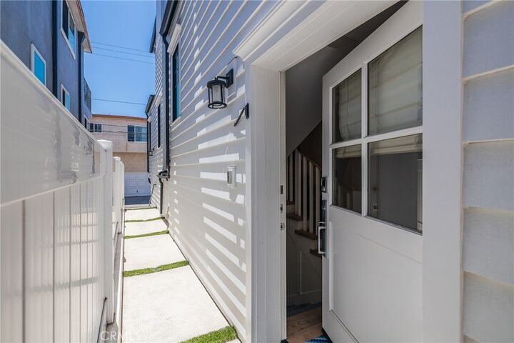 Property Photo: 443 23rd Place CA 90266