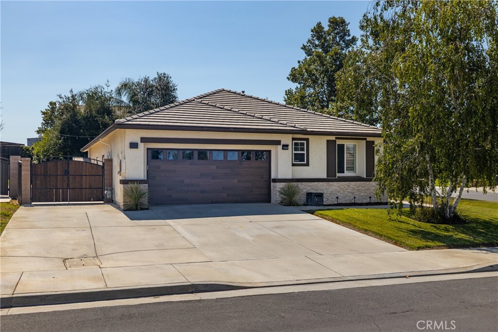 Property Photo: 1722 Sharon Court CA 92223