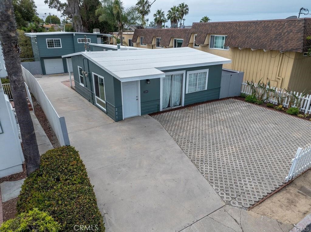 Property Photo:  221 Avenida Monterey  CA 92672 