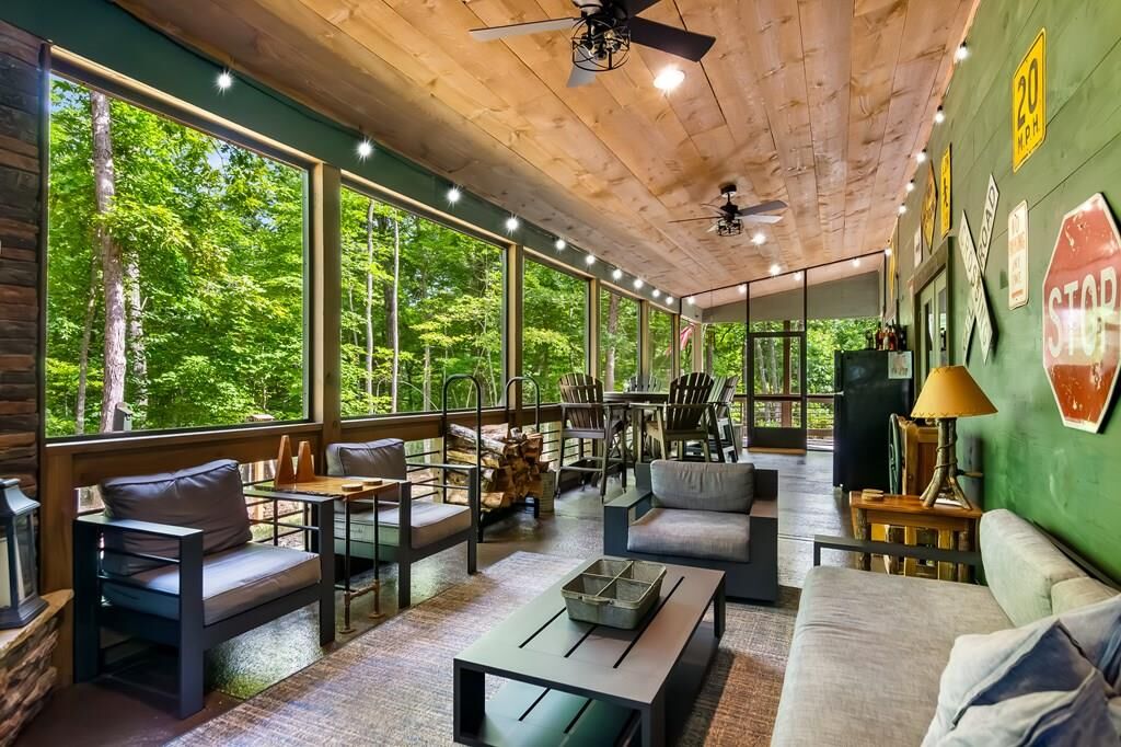 Property Photo: 261 Rooks Road GA 30559