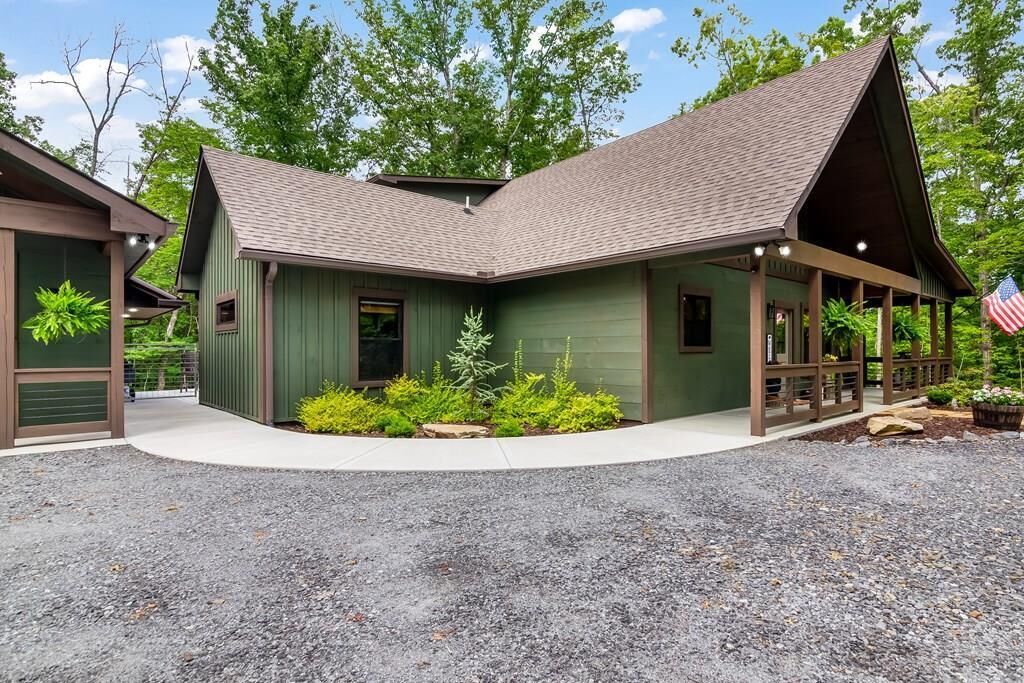 Property Photo:  261 Rooks Road  GA 30559