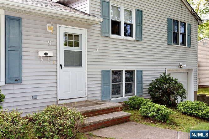 Property Photo:  9 Pearl Road  NJ 07624 