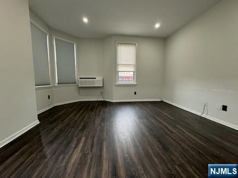 Property Photo:  40 Washington Avenue 3B  NJ 07109 