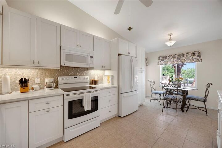 Property Photo: 1670 Windy Pines Dr 2506 FL 34112