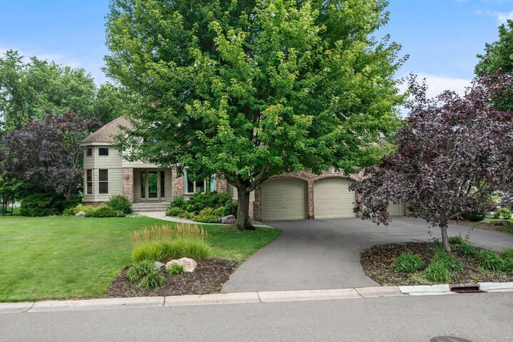 Property Photo:  3933 Donegal Way  MN 55122 