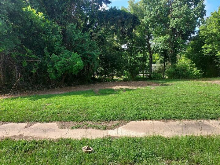 Property Photo:  229 Herndon Street  LA 71101 