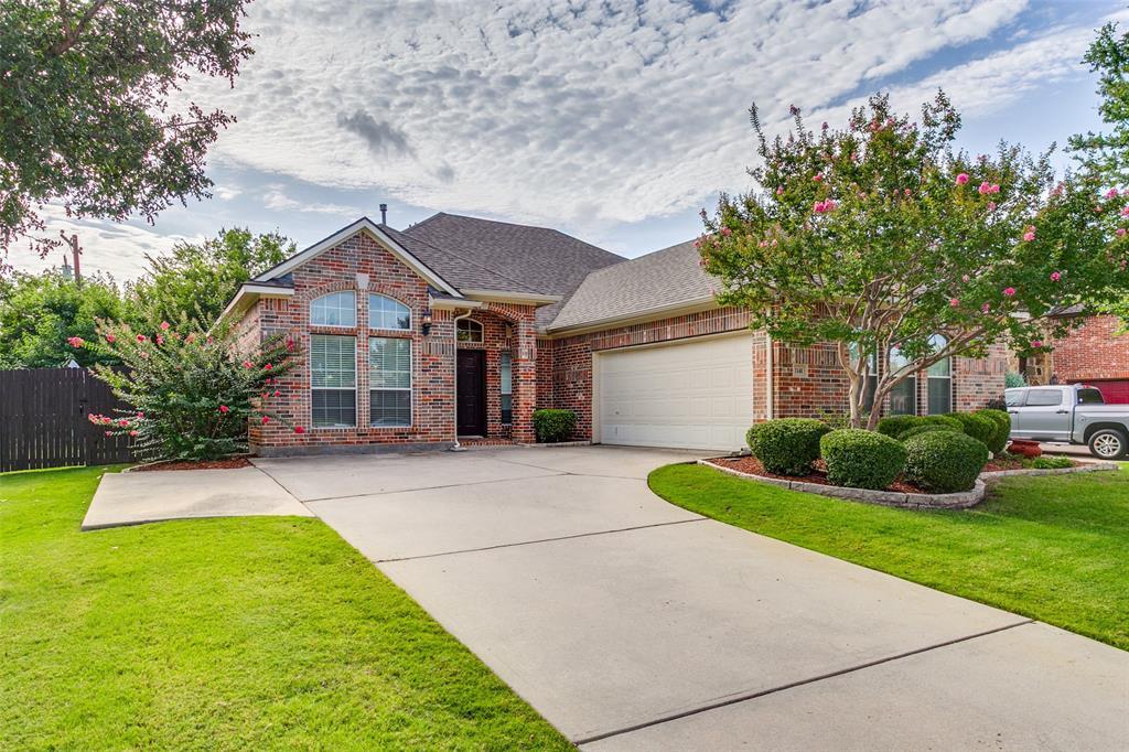 Property Photo:  1141 Templemore Drive  TX 76248 